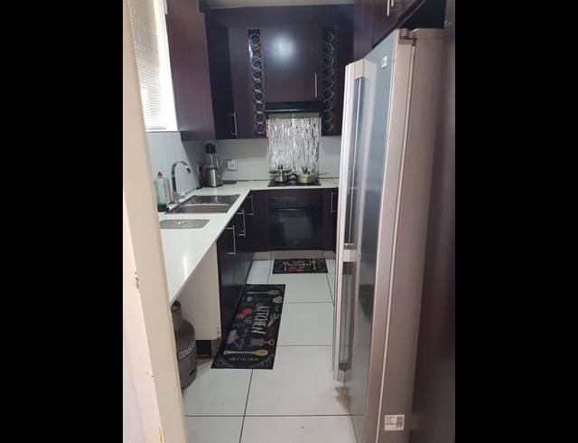 2 BEDROOM APARTMENT FOR SALE IN SYMHURST